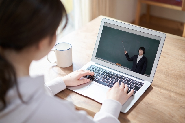通信講座は先生の質が高い